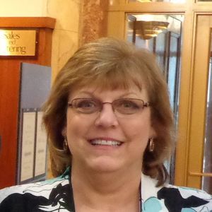 Meet your Posher, Liz